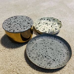 UO Jewelry marble tray set